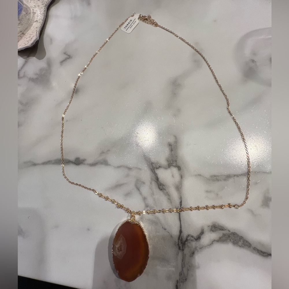 NWT BROWN AGATE SLICE NECKLACE